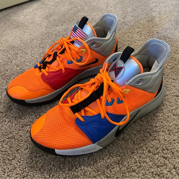 nike nasa basketball shoes
